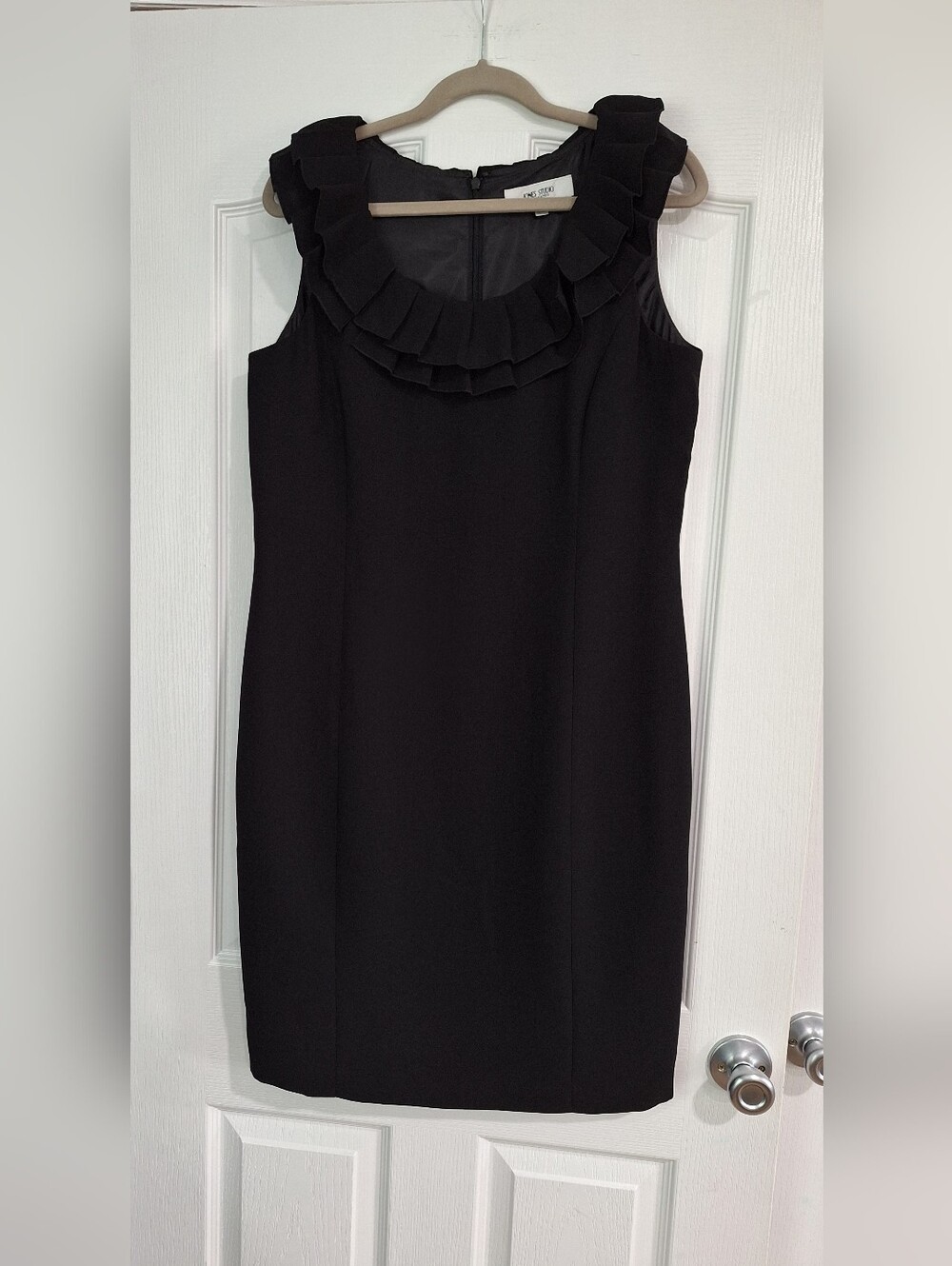 Jones Studio Black Ruffle-Neck Sleeveless Midi Dress